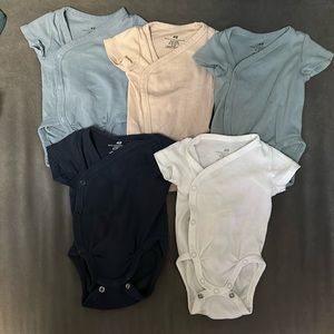 BUNDLE 5 H&M baby onesies